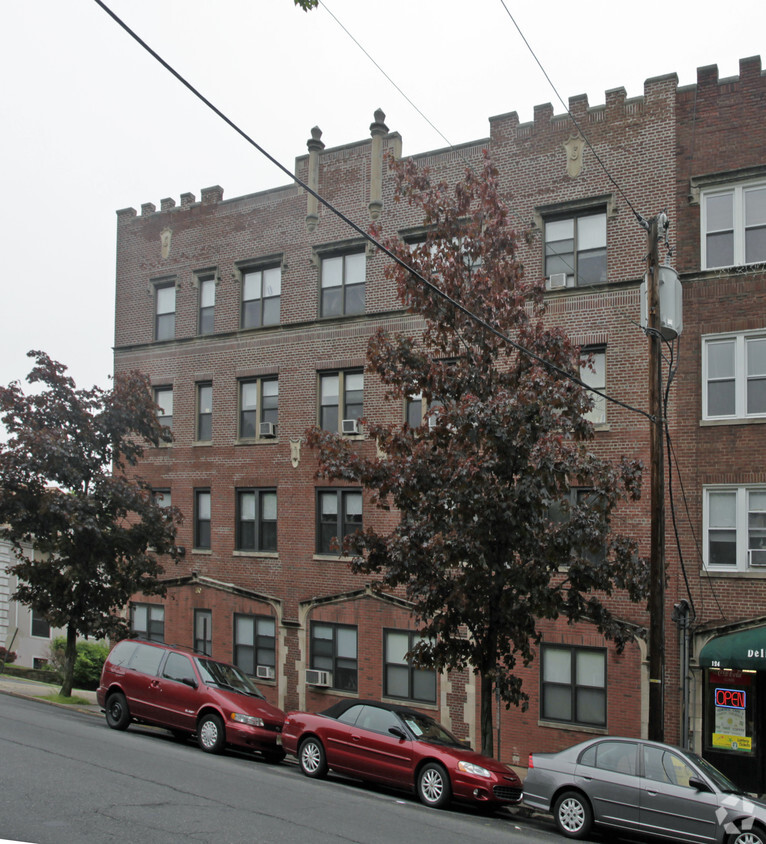 Foto del edificio - Garrett Apartments