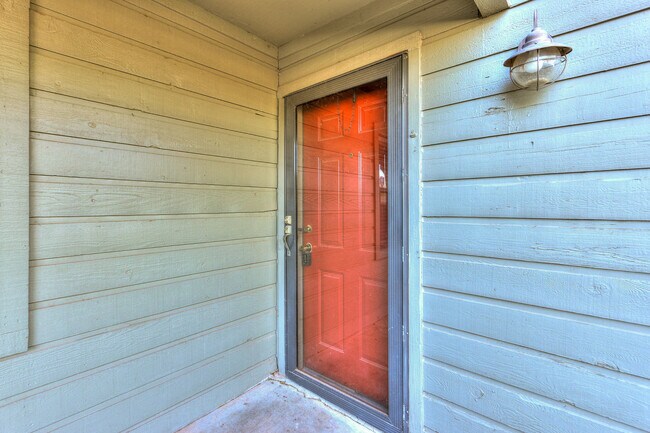 Foto del edificio - Cozy 1-Bedroom Condo with Modern Amenities...