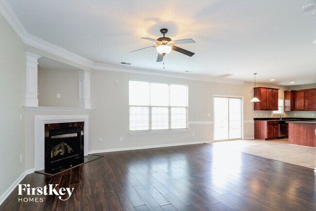 Building Photo - 105 Tannin Way