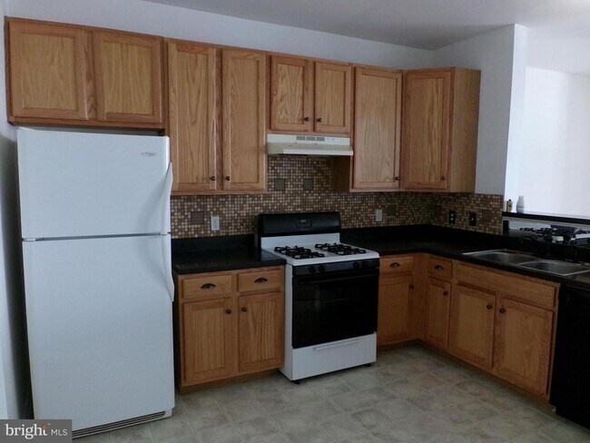 Building Photo - 1506 Blue Heron Dr