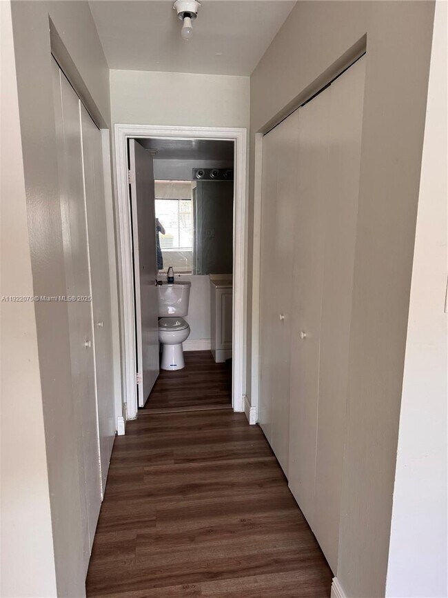 Foto del edificio - 10521 SW 158th Ct