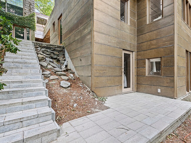 Photo - 170 Rawson Rd House