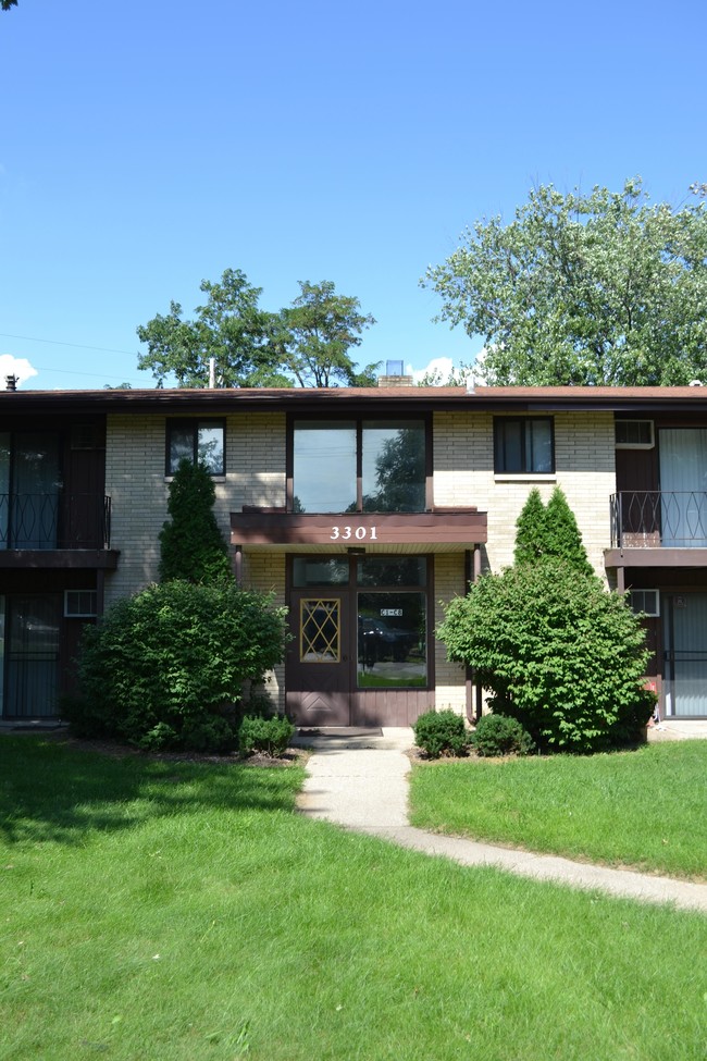 Exterior - Edgewood Apartments