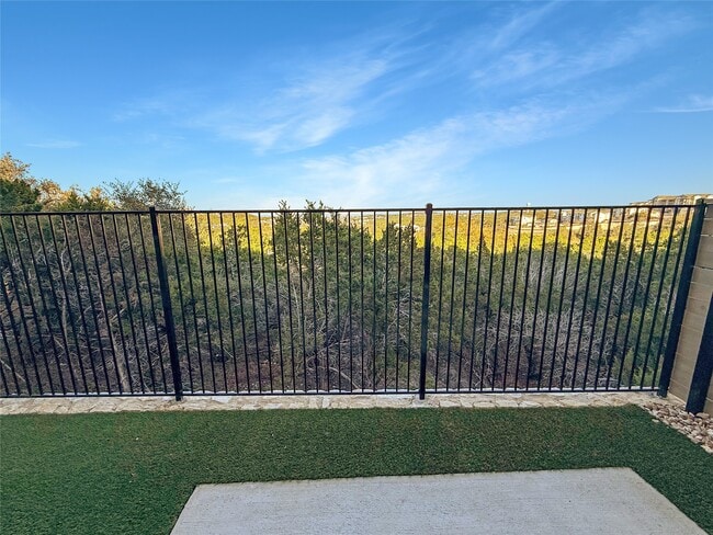 Foto del edificio - 5607 Mobeetie Lp