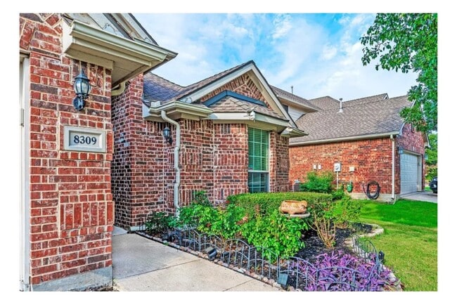 Foto del edificio - 8309 Green Ash Dr