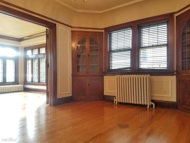 Building Photo - 1431 S 76th St