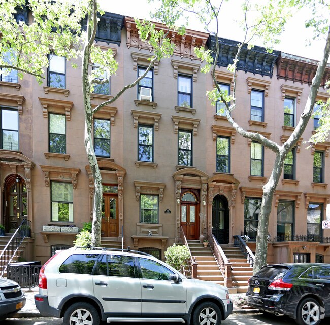 Building Photo - 412 Clinton St