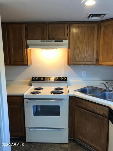 Building Photo - 1515 E Sahuaro Dr