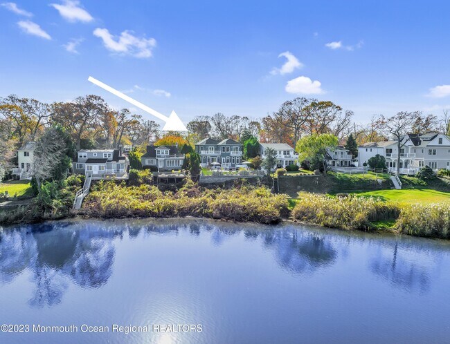 Foto del edificio - 631 Beacon Blvd