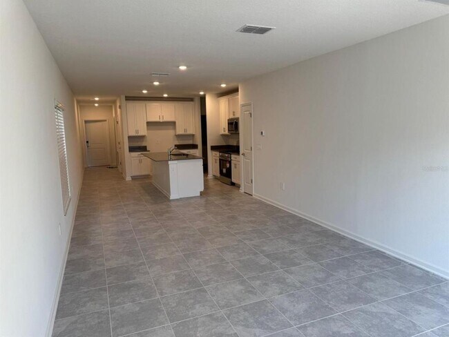 Foto del edificio - 2761 Armstrong Ave