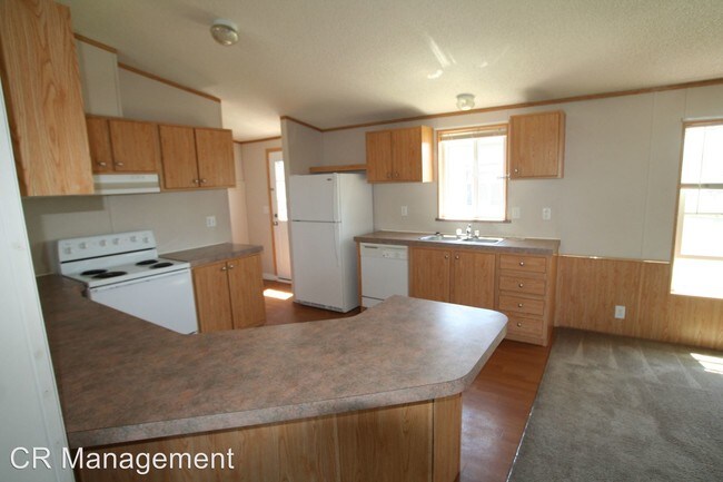 Building Photo - 303 Silver Maple Dr