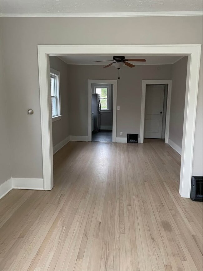 Photo - 824 S 50th St House