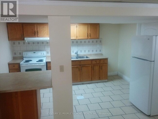 Building Photo - 3429 Queenston Dr