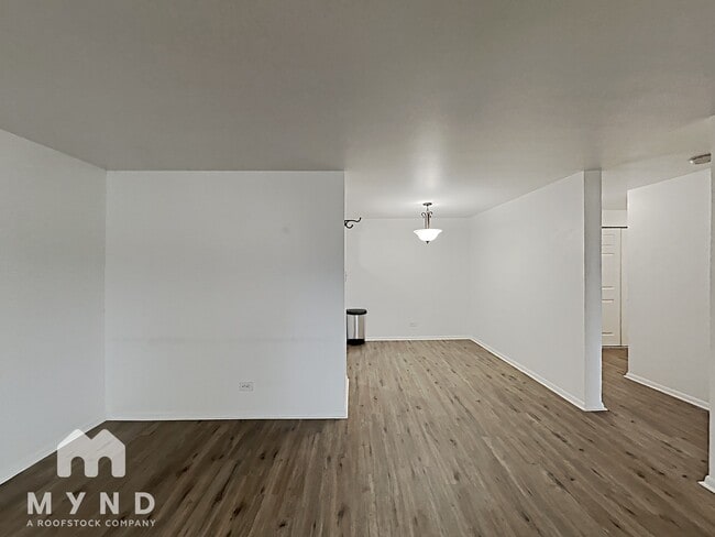 Building Photo - 1366 Garfield St