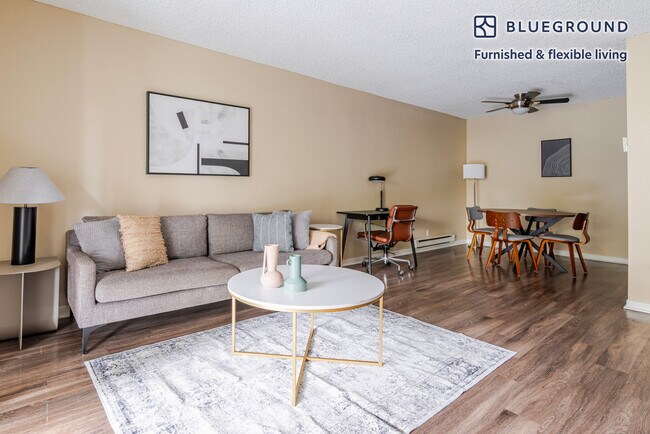 Foto del edificio - 788 Edgewater Blvd