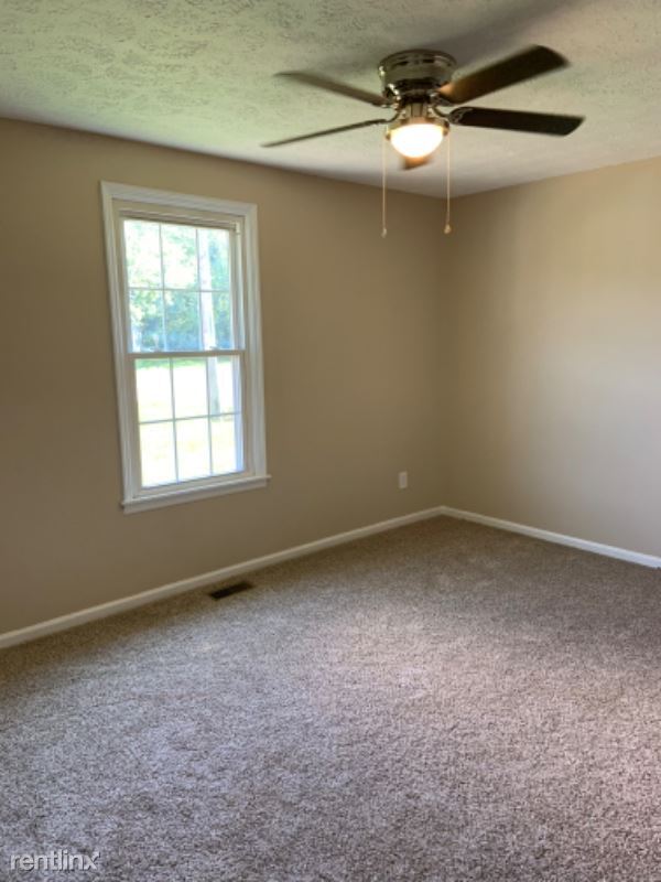 Building Photo - 3 br, 1.5 bath House - 109 Brookside Dr