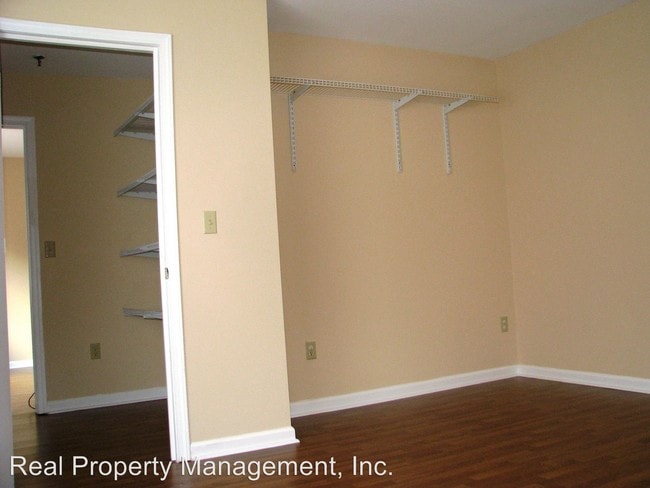 Building Photo - 109 Clarke Ct