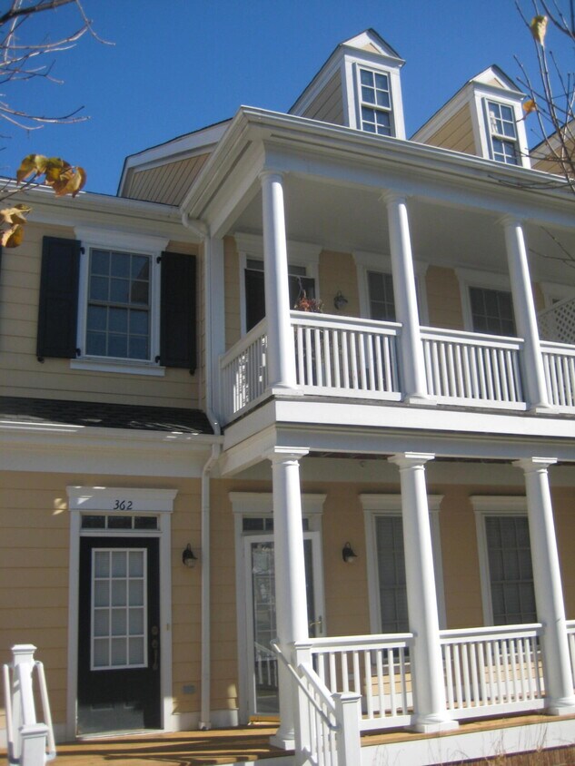 Building Photo - 362 Filmore St