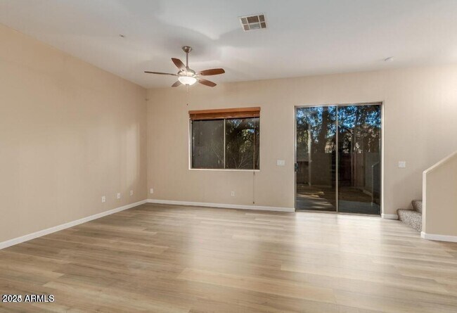 Foto del edificio - 2215 N 27th St