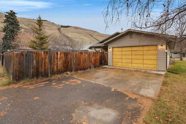 Foto del edificio - Prescott Duplex