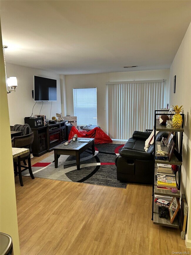 Foto del edificio - 125 Parkway Rd