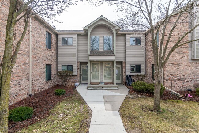 Building Photo - 42741 Lilley Pointe Dr