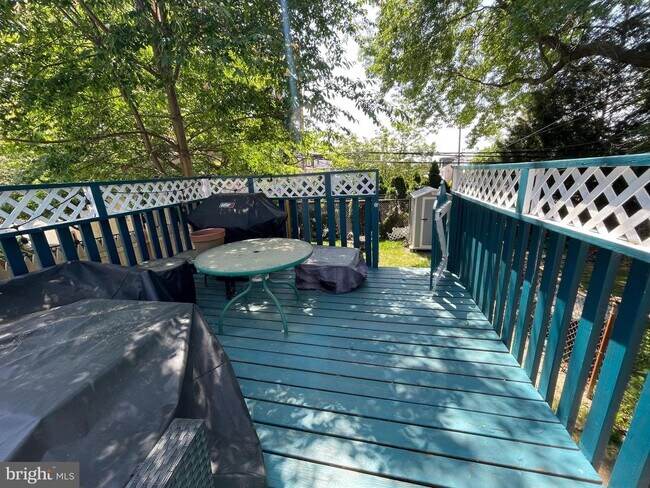 Foto del edificio - 417 Rector St