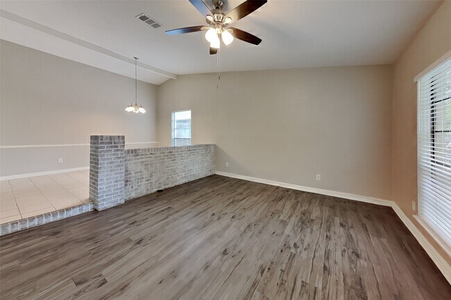 Building Photo - 18106 Navajo Trail Dr