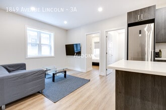 Building Photo - 1849 Av. Lincoln