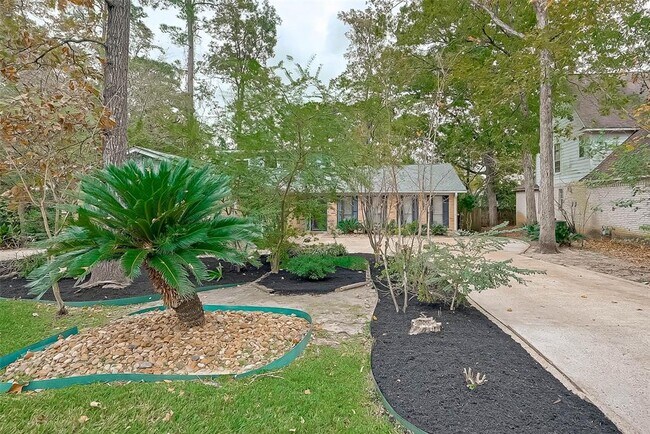 Building Photo - 17 Blush Hill Dr