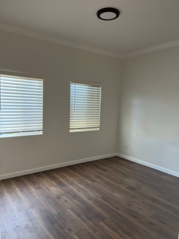 Foto del edificio - 1072 Laguna Ave