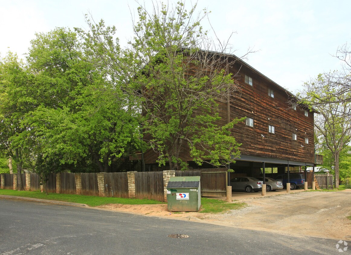 Foto del edificio - 4701 Red River St