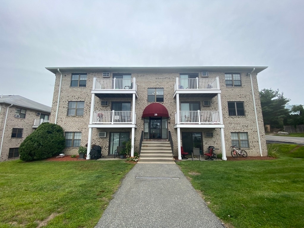Primary Photo - 28 Kenmar Dr