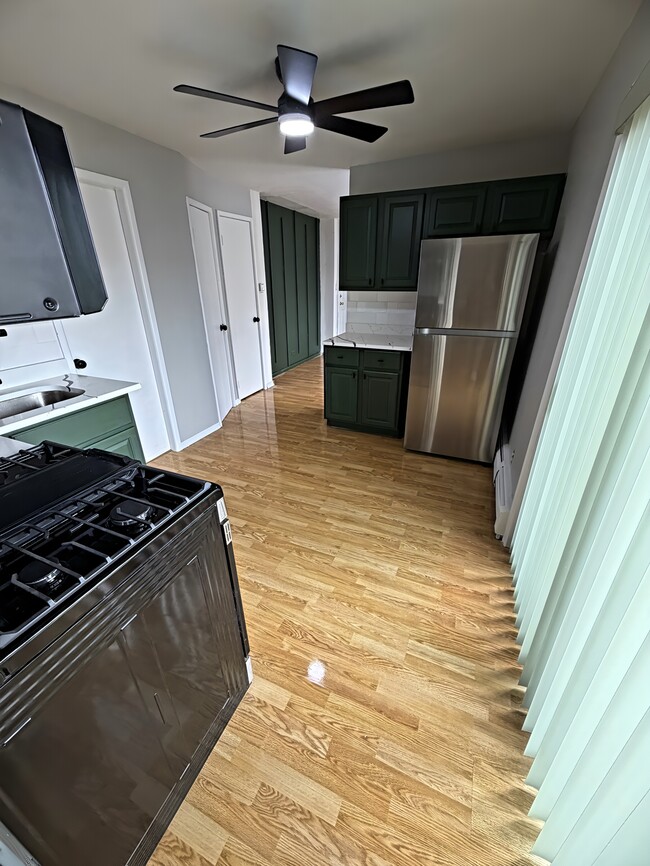 Building Photo - 8304 S 79th Ct