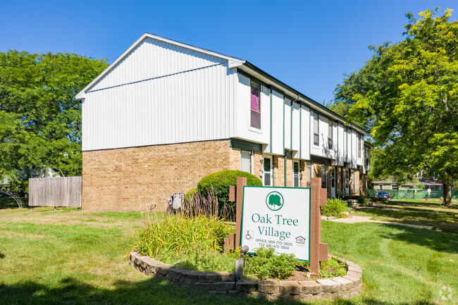 Oak Tree Village Apartments - Mount Pleasant, MI | Apartments.com