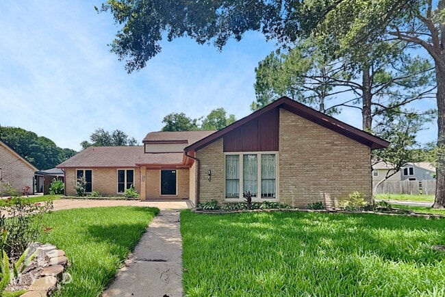 Building Photo - 21702 Park York Dr