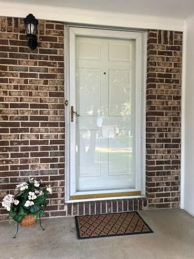 Foto del edificio - GORGEOUS RENOVATED HOME