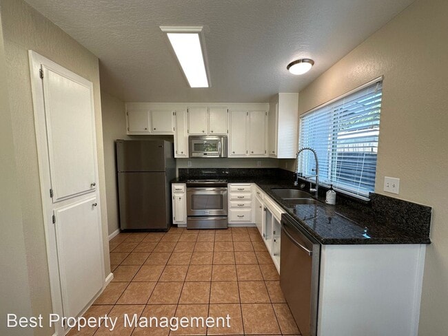 Building Photo - 3 br, 1 bath House - 1436 Wildcat Ct