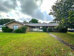 Building Photo - 304 Arabian Dr