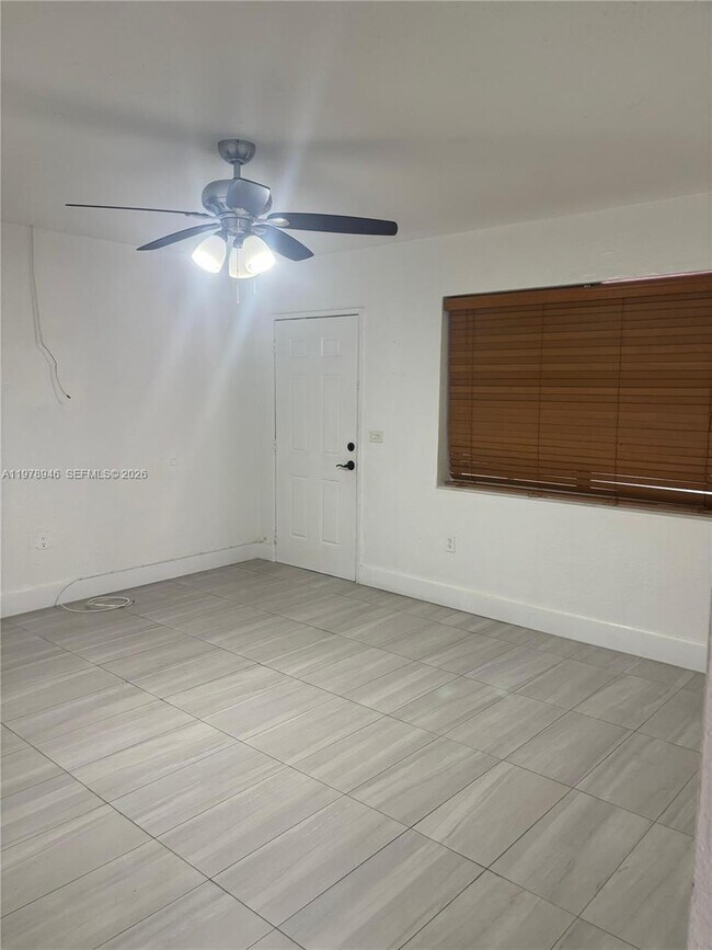 Foto del edificio - 1170 NW 90th St