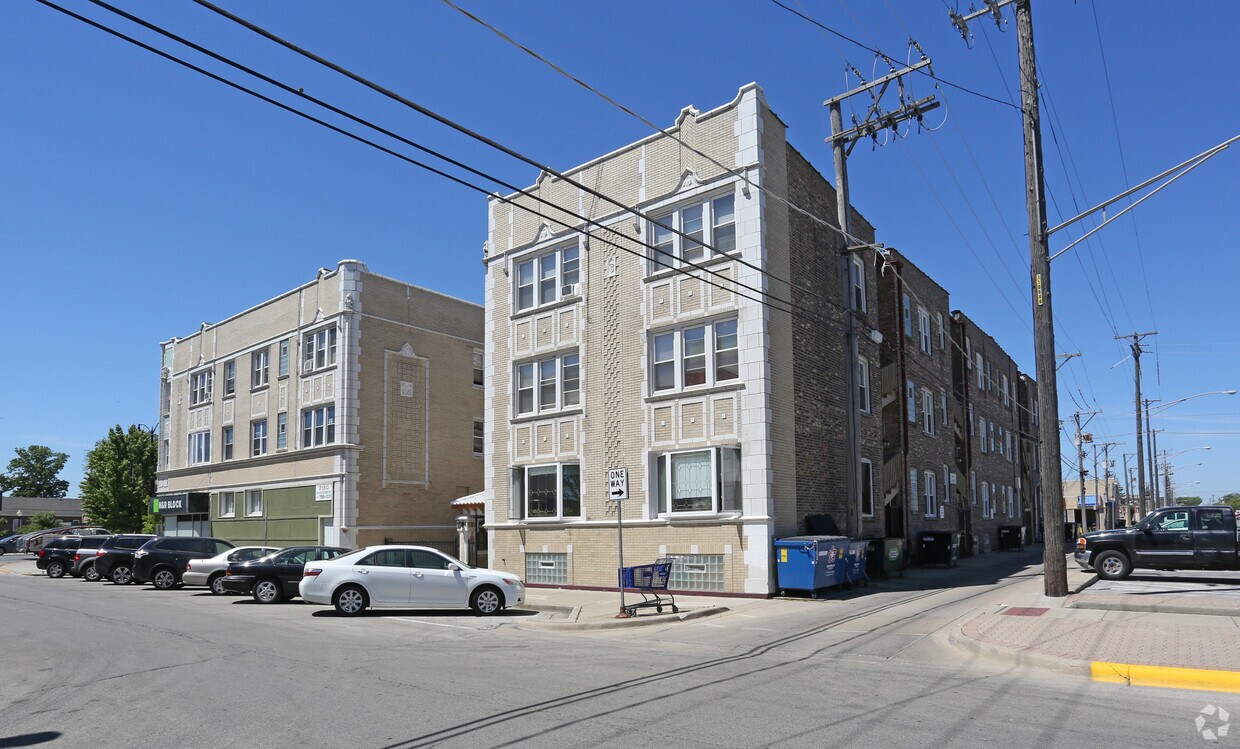 Foto del edificio - 6500-6512 Cermak Rd