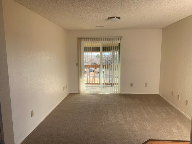 Building Photo - Regal Court Apartments