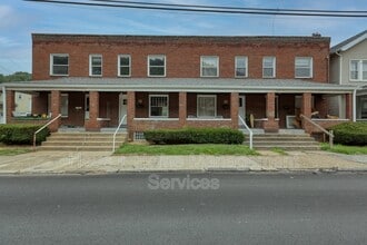 Building Photo - 66 Dewey St