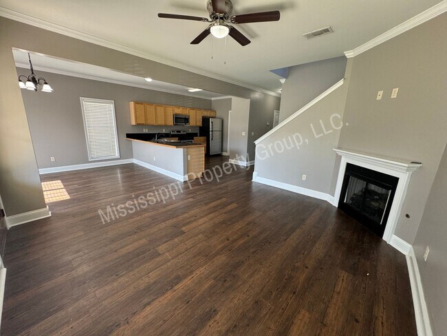 Building Photo - 304 Shumard Cove