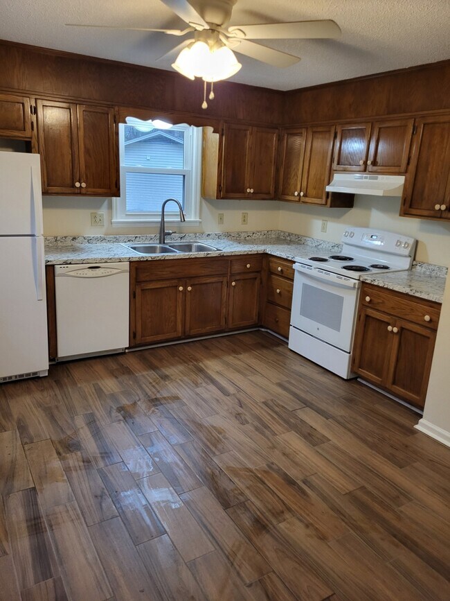 Foto del edificio - 1860 Lowe St