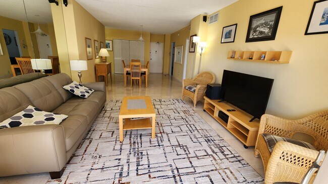 Foto del edificio - 1980 S Ocean Dr