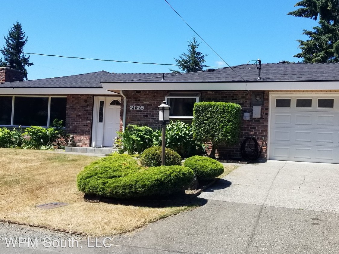 Primary Photo - 2125 Harrington Pl NE