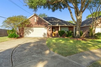 Building Photo - 1718 Charlton Oaks Ct