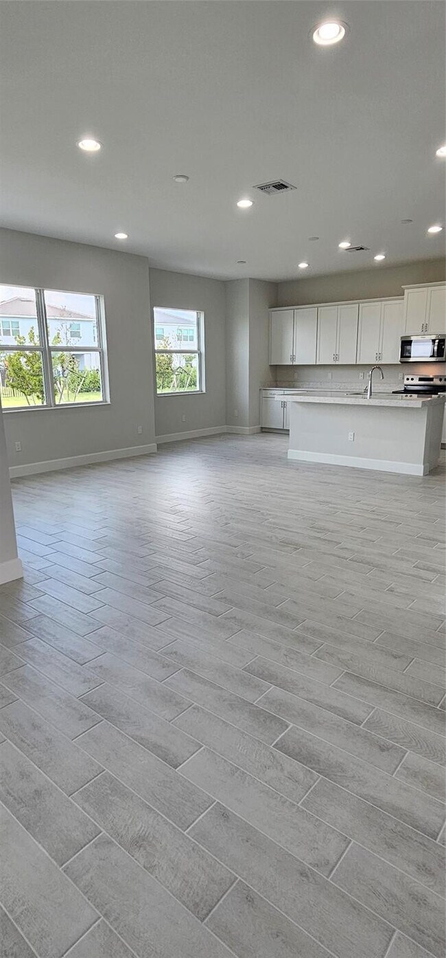 Foto del edificio - 5461 Empire Dr