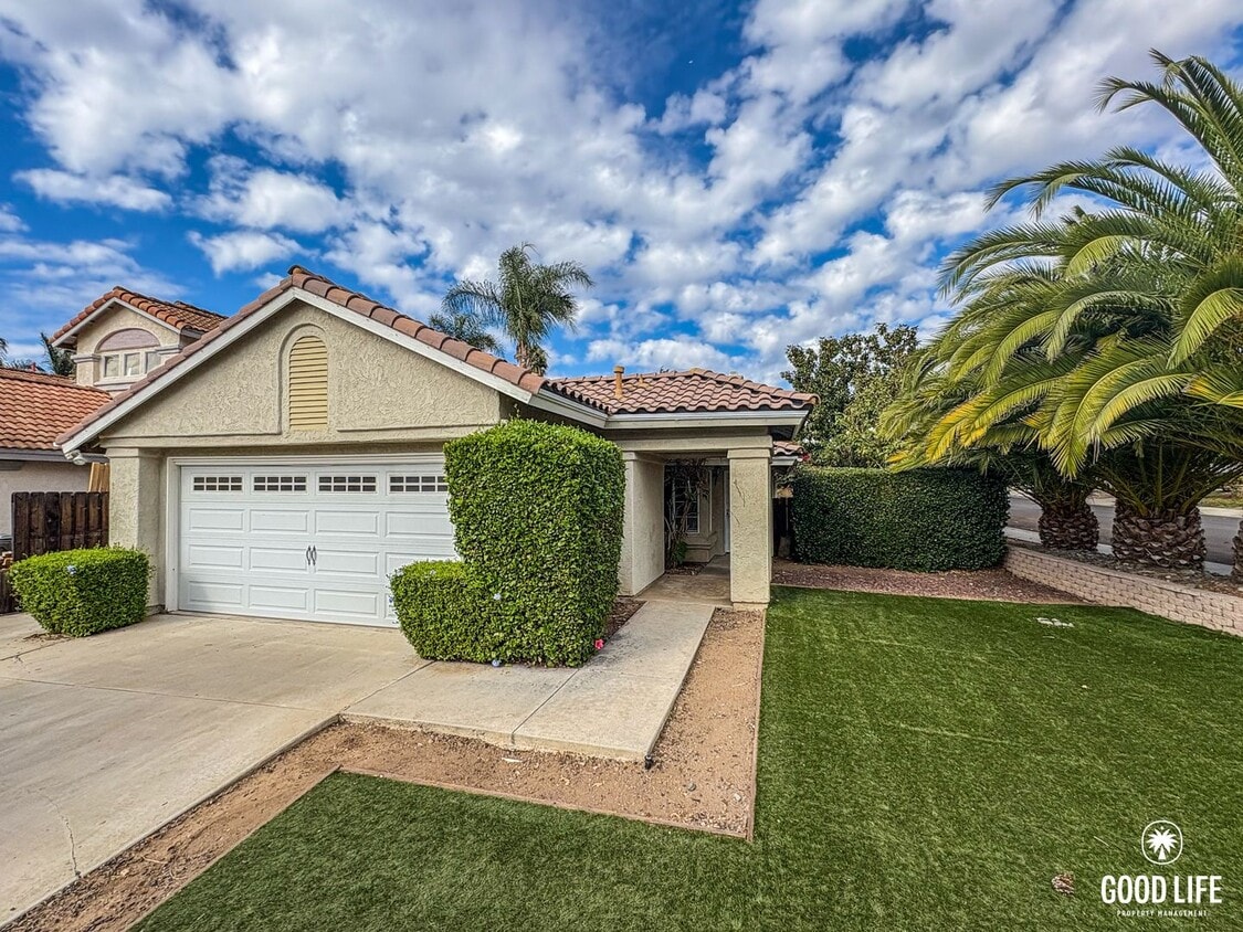 Primary Photo - Charming San Marcos Home with Spacious Yar...